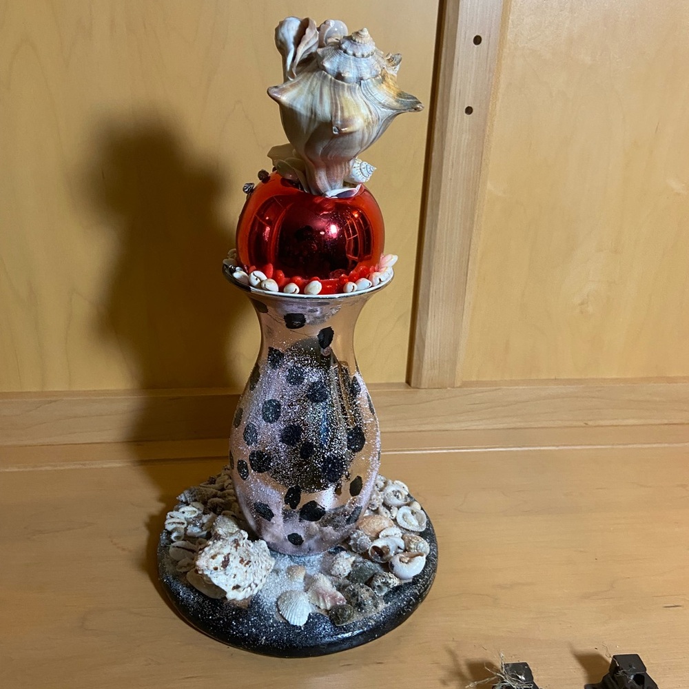 Decorative Seashell and Red Ornament Vase